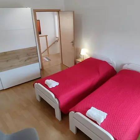 House Monte Sea View Апартаменты *